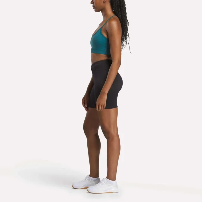 Biustonosz damski Core Strappy Bra – średnie wsparcie Biustonosz damski Core Strappy Bra – średnie wsparcie