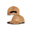 Czapka z zamszową naszywką