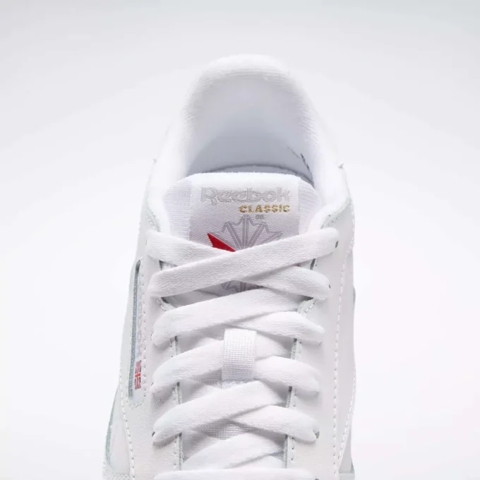 Klasyczne skórzane buty — starsze dzieci Klasyczne skórzane buty — starsze dzieci