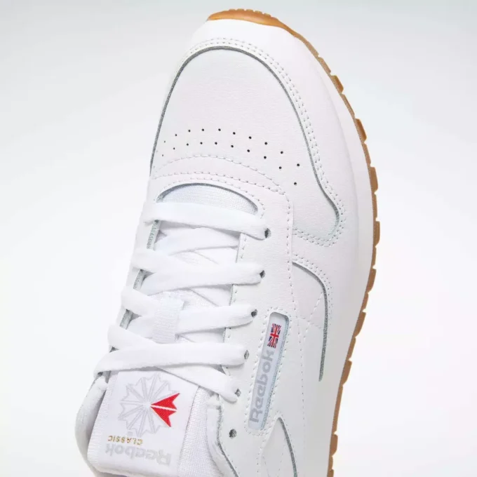 Klasyczne skórzane buty — starsze dzieci Klasyczne skórzane buty — starsze dzieci