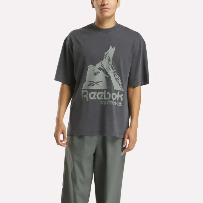 Koszulka z nadrukiem Reebok x MARKET Koszulka z nadrukiem Reebok x MARKET