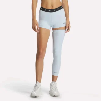 Mini spodenki i rękaw Reebok x Angel Reese Mini spodenki i rękaw Reebok x Angel Reese