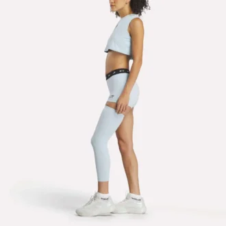 Mini spodenki i rękaw Reebok x Angel Reese Mini spodenki i rękaw Reebok x Angel Reese