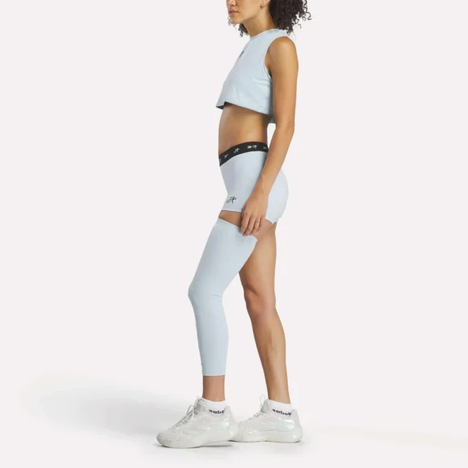 Mini spodenki i rękaw Reebok x Angel Reese Mini spodenki i rękaw Reebok x Angel Reese