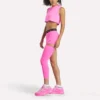 Mini spodenki i rękaw Reebok x Angel Reese Mini spodenki i rękaw Reebok x Angel Reese