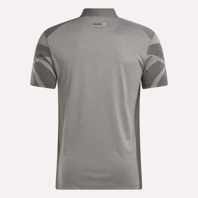 Męska koszulka polo z krótkim rękawem i charakterystycznym logo Vector Męska koszulka polo z krótkim rękawem i charakterystycznym logo Vector